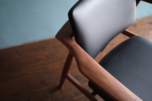 読む椅子 Reading Chair