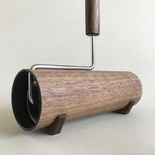 掃除が楽しくなるカーペットクリーナー ウォールナット