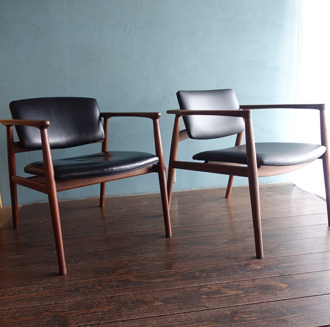 読む椅子　Reading Chair
