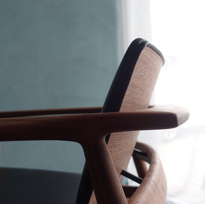 読む椅子　Reading Chair
