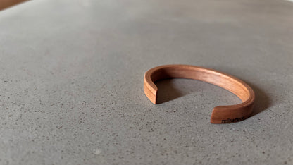 Wood Bangle - Airy　　　Walnut   /  Cherry